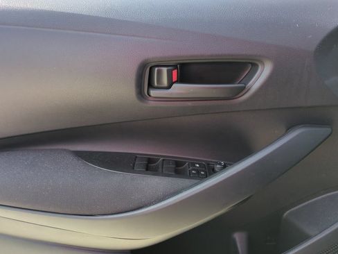 Used 2023 Toyota Corolla LE FWD image 11