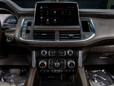 Used 2022 GMC Yukon SLT w/ SLT Premium Package image 23