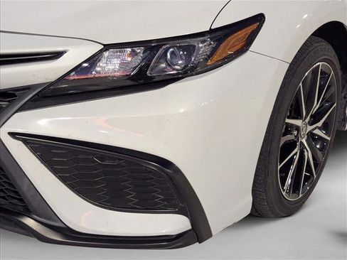 Used 2023 Toyota Camry SE image 11