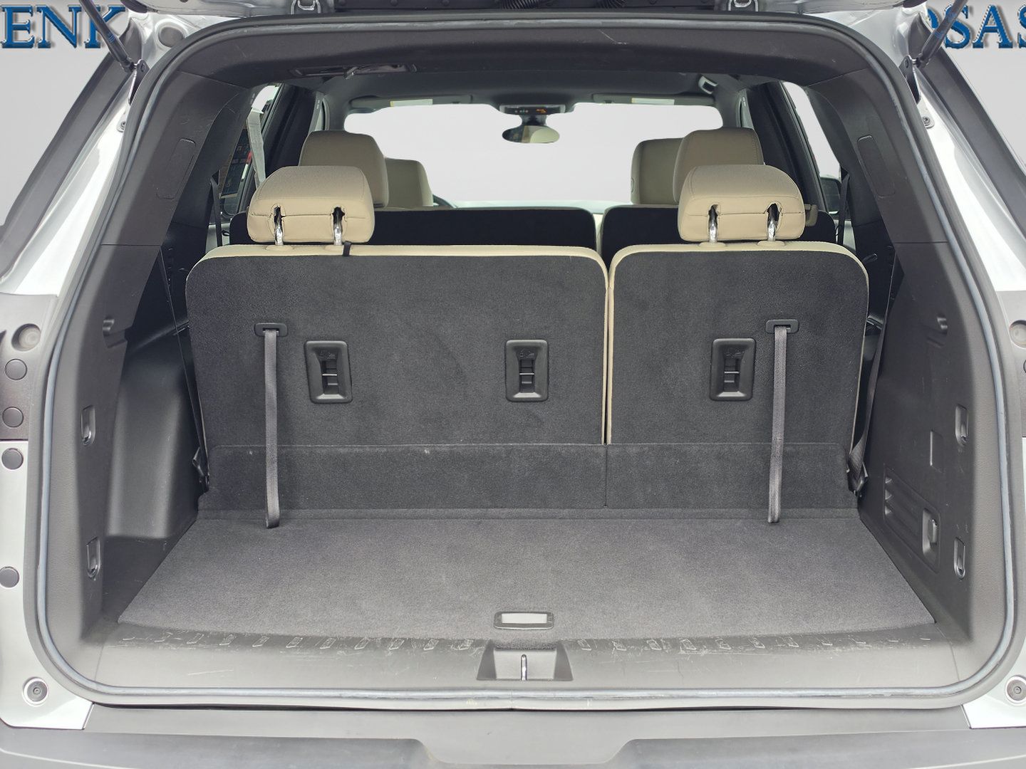 Used 2023 Chevrolet Traverse LS w/ Safety Package FWD image 15