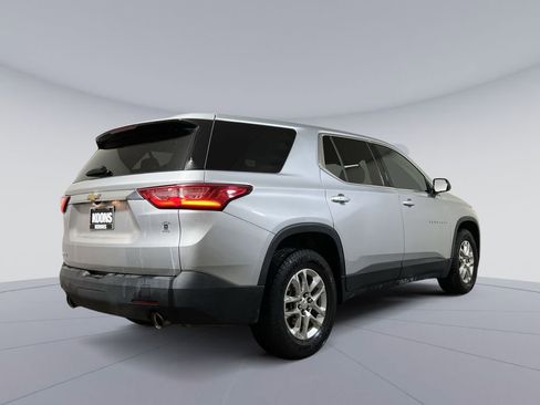 Used 2020 Chevrolet Traverse LS image 5