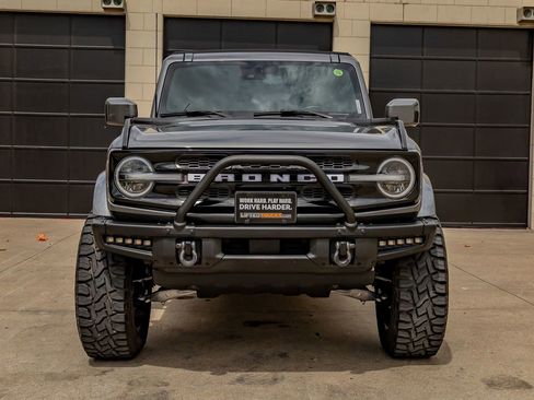 Used 2023 Ford Bronco Outer Banks image 2