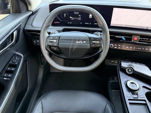 Certified 2025 Kia EV6 Light w/ Light LR Technology Package AWD/4WD image 14