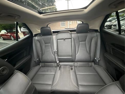 Used 2021 Buick Envision Essence w/ Technology Package I FWD image 19