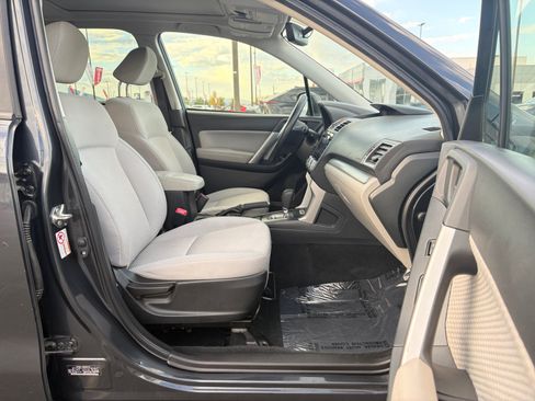 Used 2018 Subaru Forester 2.5i Premium w/ All-Weather Package AWD/4WD image 29
