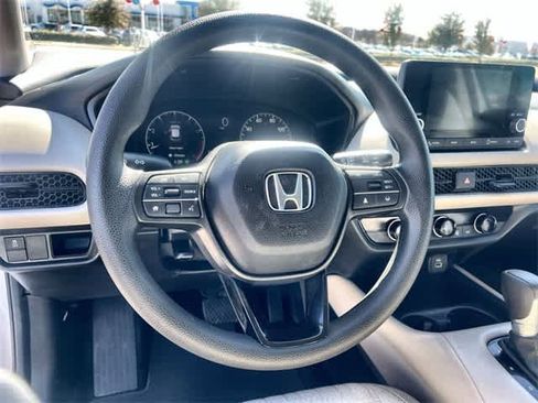 Used 2025 Honda HR-V LX image 17