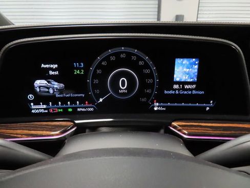 Used 2022 Cadillac Escalade ESV Luxury image 22