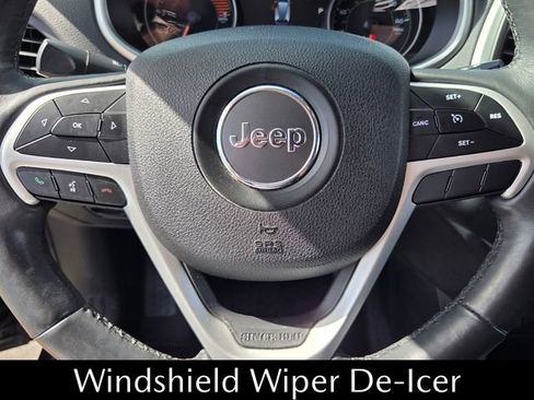 Used 2018 Jeep Cherokee Trailhawk w/ Quick Order Package 27L image 32