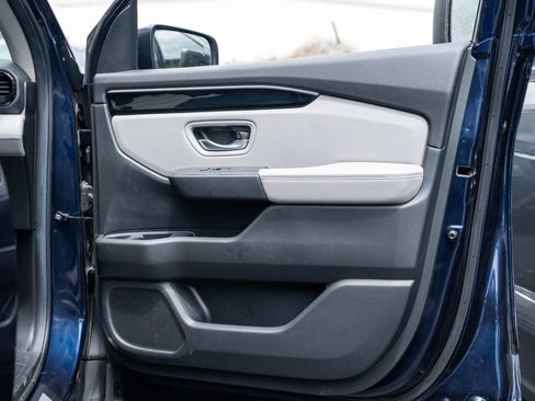 Used 2025 Honda Pilot EX-L image 25