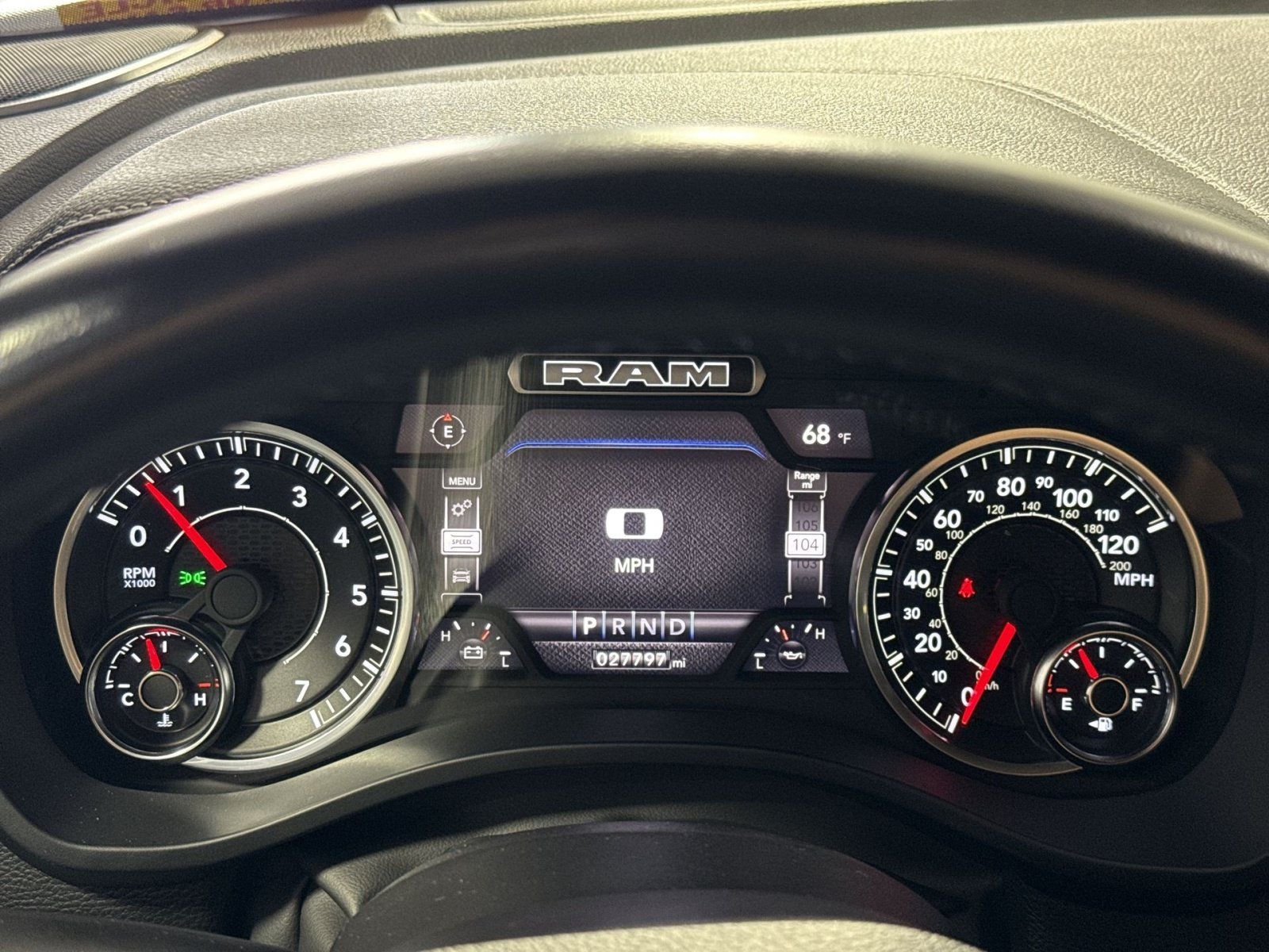 Used 2023 RAM 1500 Laramie AWD/4WD image 18