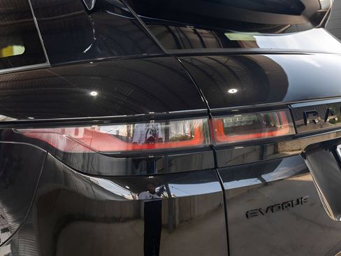 Used 2022 Land Rover Range Rover Evoque R-Dynamic S AWD/4WD image 17