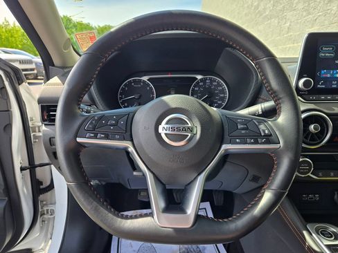 Used 2023 Nissan Sentra SR w/ SR Premium Package FWD image 17