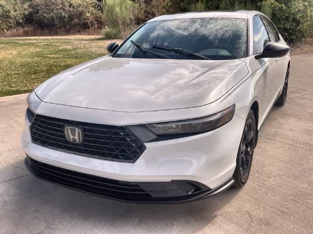 Used 2025 Honda Accord SE image 2