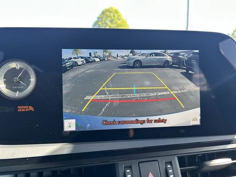 Used 2025 Lexus ES 350 w/ Premium Package image 24