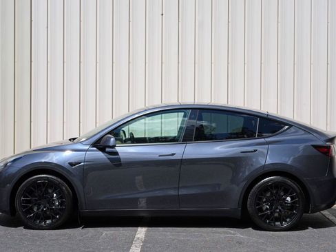 Used 2022 Tesla Model Y Long Range AWD/4WD image 52
