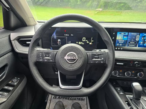 Used 2026 Nissan Kicks S FWD image 13
