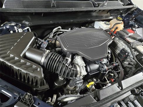 Used 2021 GMC Acadia AT4 w/ Technology Package image 28