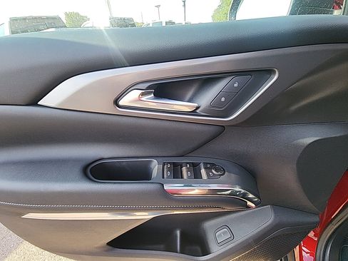 New 2026 Chevrolet Traverse LT w/ Driver Confidence Package image 13