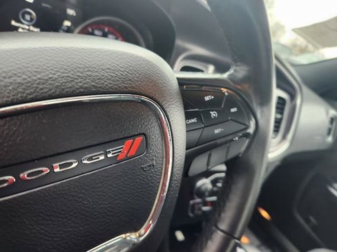 Used 2018 Dodge Charger SXT image 21