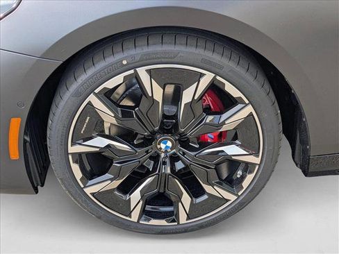 Used 2026 BMW 530i w/ M Sport Package image 9