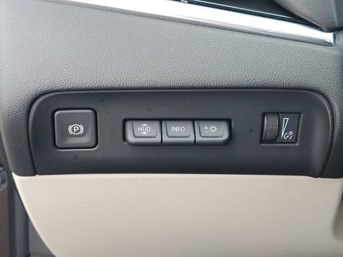 Used 2022 Buick Enclave Avenir w/ Avenir Technology Package AWD/4WD image 9