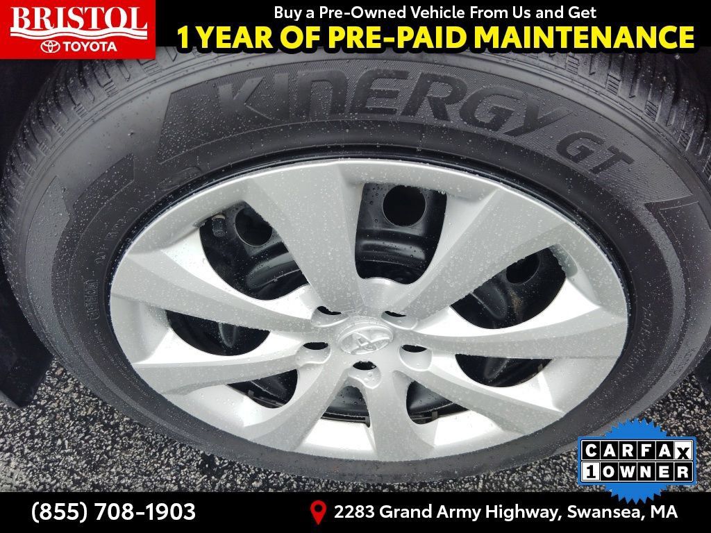 Used 2025 Toyota Corolla LE FWD image 9