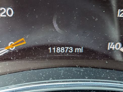 Used 2018 Jeep Grand Cherokee Altitude AWD/4WD image 16