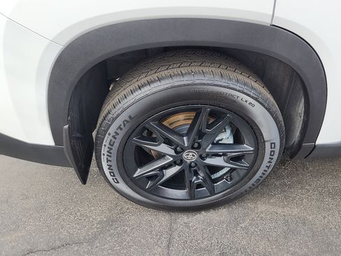 Certified 2024 Toyota Grand Highlander Limited image 33