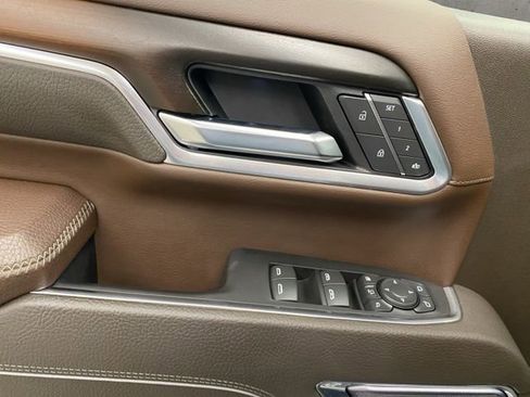 Used 2025 GMC Sierra 3500 Denali w/ Denali Reserve Package image 21