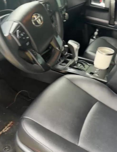 Used 2018 Toyota 4Runner TRD Pro AWD/4WD image 9