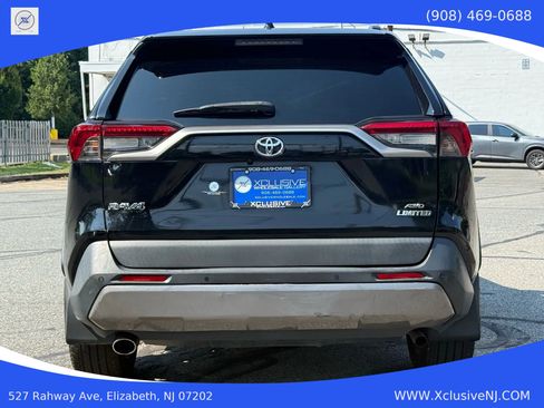 Used 2019 Toyota RAV4 Limited image 3