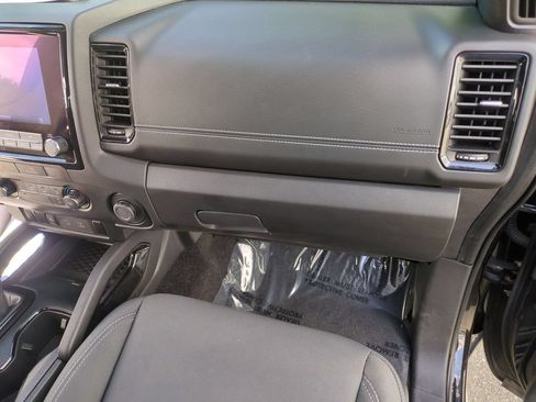 Used 2023 Nissan Frontier SV w/ Midnight Edition Package AWD/4WD image 18
