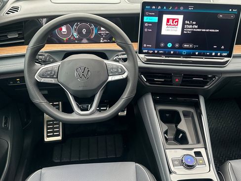 New 2026 Volkswagen Tiguan SEL R-Line image 12