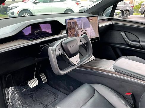 Used 2023 Tesla Model X AWD/4WD image 18