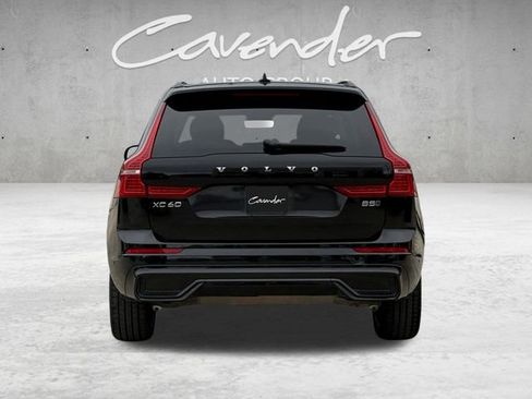 Used 2024 Volvo XC60 B5 Plus AWD/4WD image 15