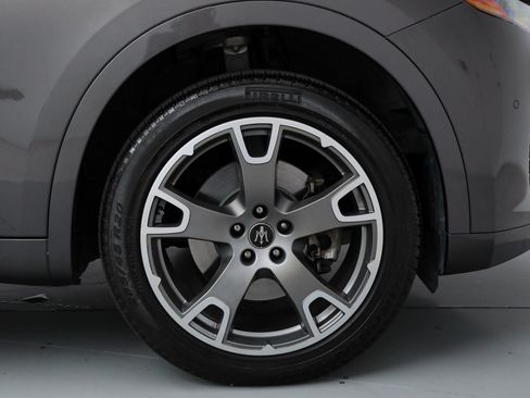 Certified 2023 Maserati Levante GT AWD/4WD image 20