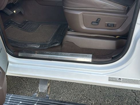 Used 2025 RAM 2500 Limited AWD/4WD image 28