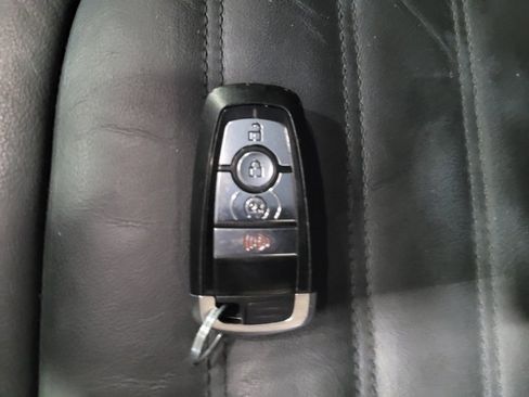 Used 2017 Ford Edge SEL w/ Equipment Group 201A AWD/4WD image 32