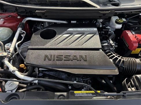 Used 2023 Nissan Rogue S image 31