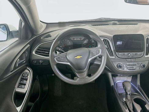 Used 2023 Chevrolet Malibu LT FWD image 17