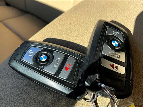 Used 2017 BMW X3 xDrive28i image 14