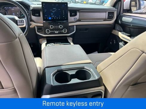 Used 2024 Ford Expedition Limited AWD/4WD image 9