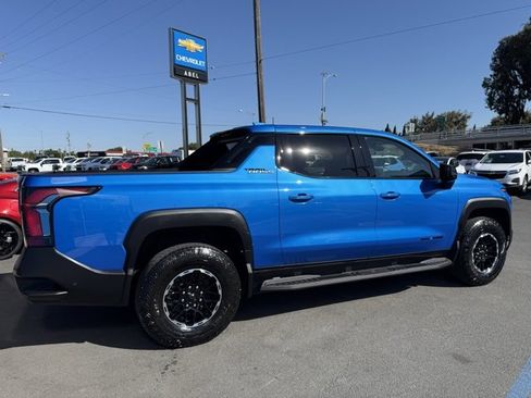 New 2026 Chevrolet Silverado EV Trail Boss image 9