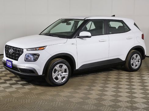Used 2020 Hyundai Venue SE image 5