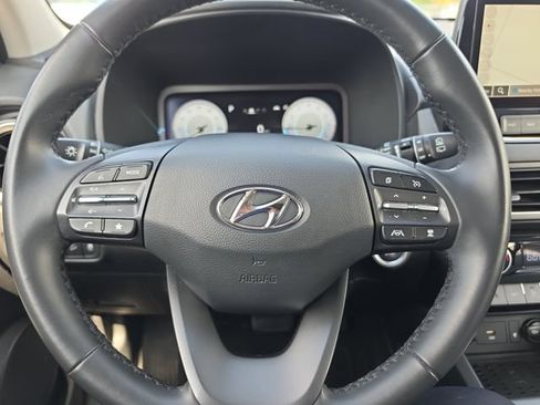 Used 2022 Hyundai Kona Limited AWD/4WD image 20