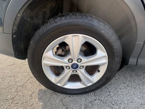 Used 2015 Ford Escape SE w/ Equipment Group 201A AWD/4WD image 11