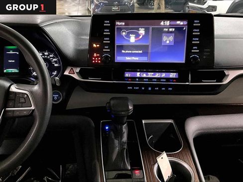 Certified 2021 Toyota Sienna LE image 6