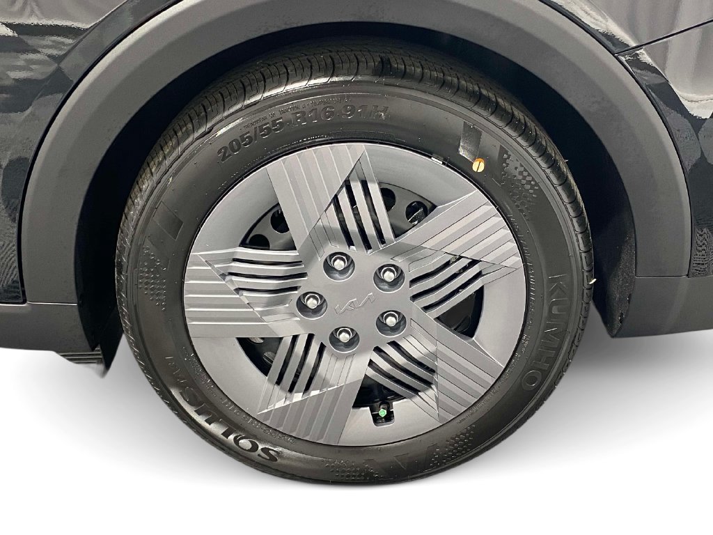 New 2026 Kia K4 FWD image 9