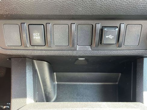 Used 2022 Toyota Tacoma SR RWD image 32