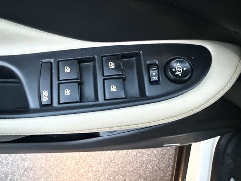 Used 2020 Buick Envision Premium image 30